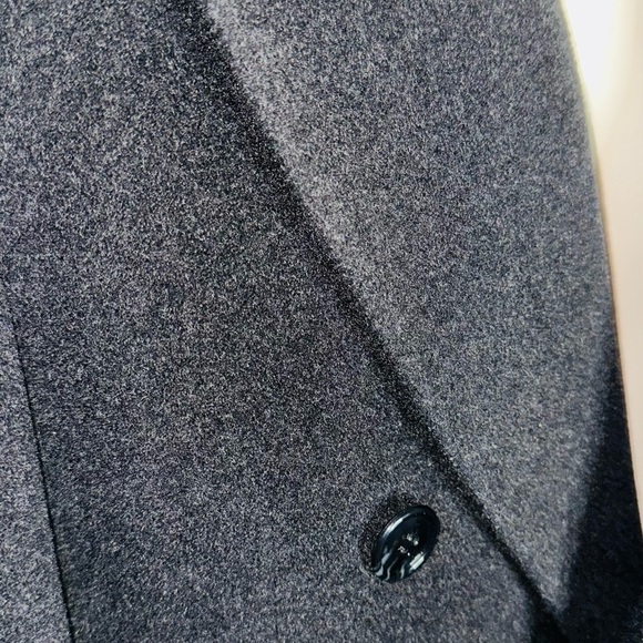 Executive Double Breasted Wool Overcoat w/Front Breast Pocket. - Picture 6 of 8